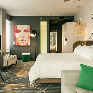 Renaissance Downtown Canada