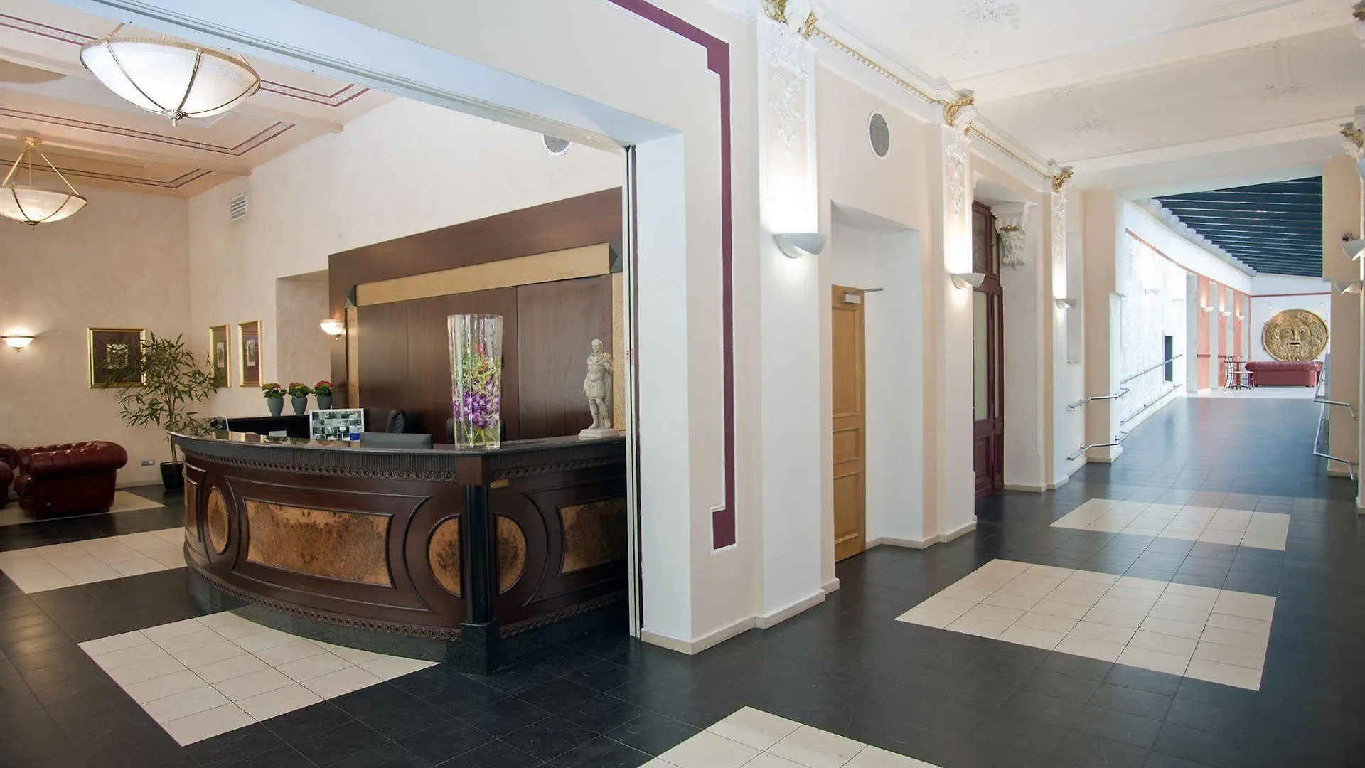 Hotel Caesar Praga 4*,  República Checa