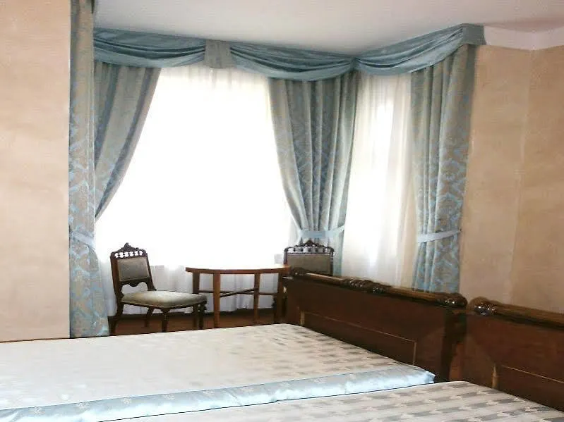 Hotel Caesar Prague 4*,