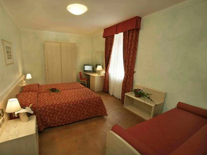 ****  Hotel Caesar Πράγα Τσεχία