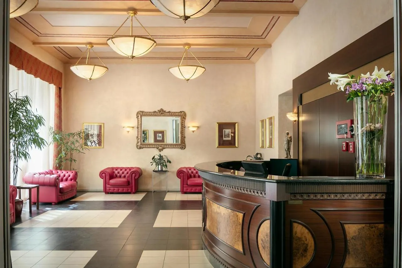 Hotel Caesar Πράγα 4*,